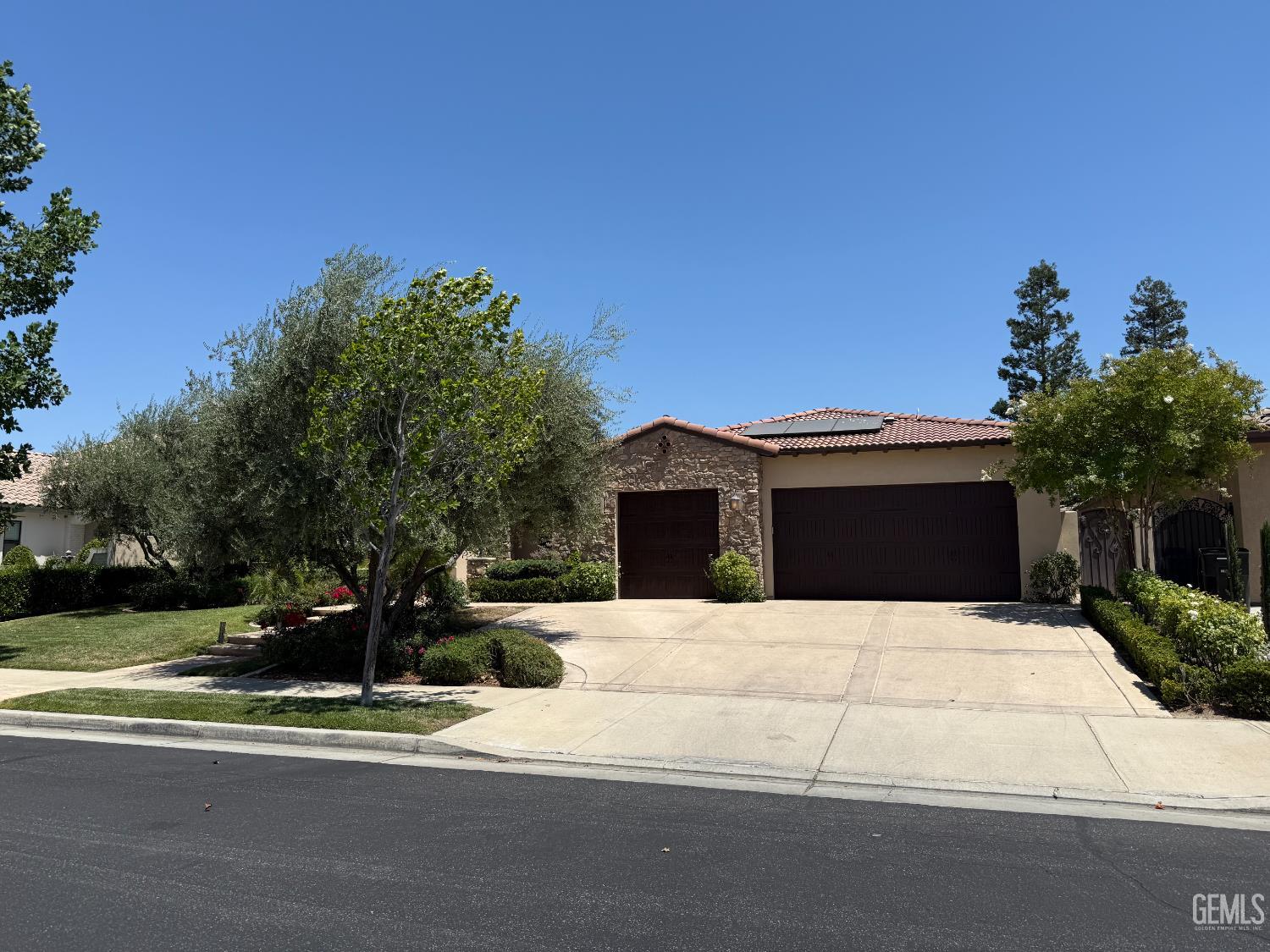 Undisclosed Address Bakersfield, CA 93311 - Photo 3 of 37