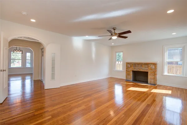 $2,299 | 2208 Blodgett Street, Unit 1, Houston, TX 77004