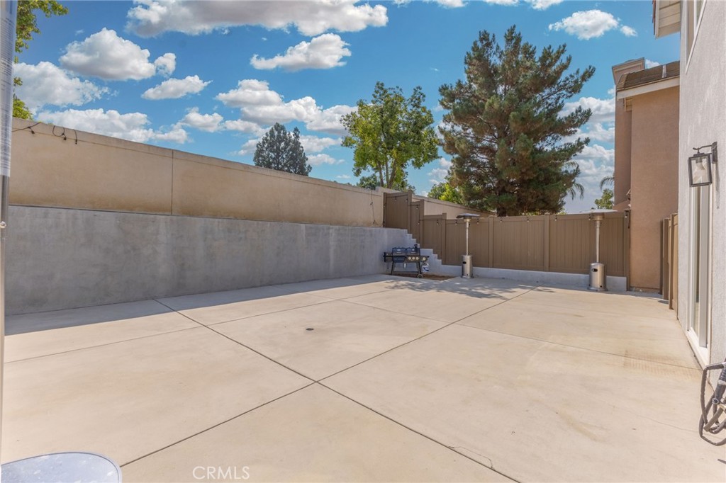 823 Pathfinder Way Corona, CA 92878 - Photo 41 of 59 a view of a backyard