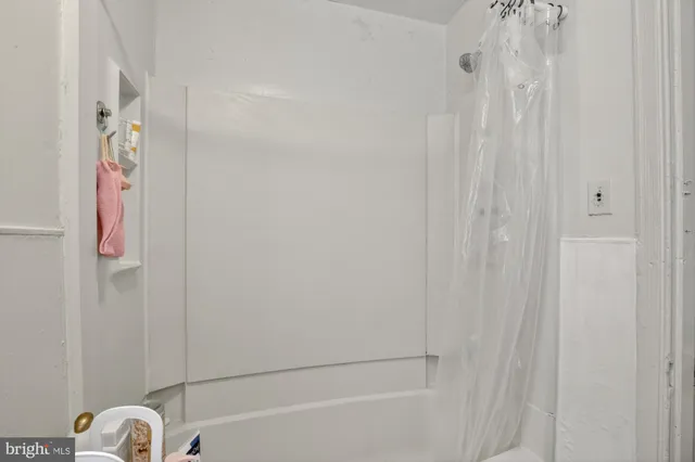 $6,660 | 4058 Irving Street, Philadelphia, PA 19104