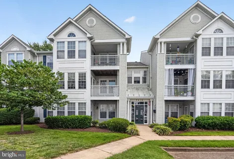 $369,900 | 7518 E Snowpea Court, Unit 41, Alexandria, VA 22306