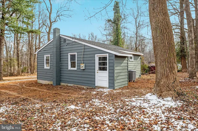 $350,000 | 139 Nez Perce Way, Chester Gap, VA 22623