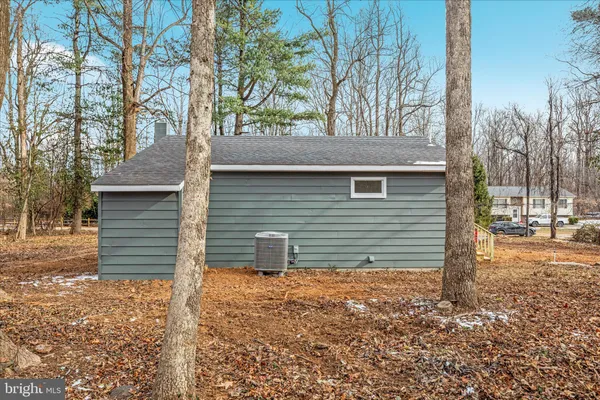 $334,900 | 139 Nez Perce Way, Chester Gap, VA 22623