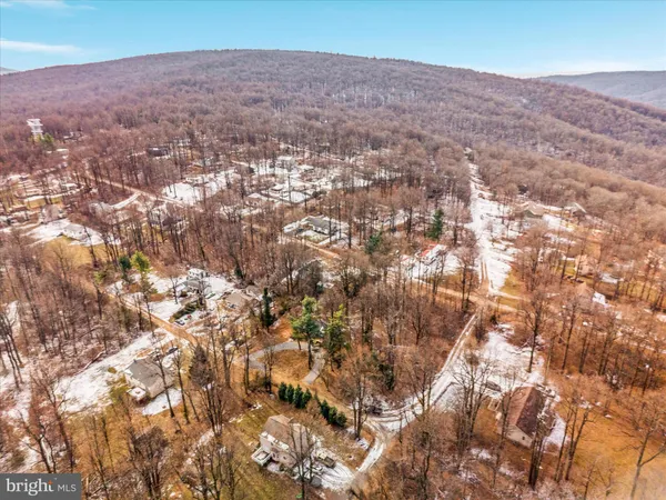 $334,900 | 139 Nez Perce Way, Chester Gap, VA 22623