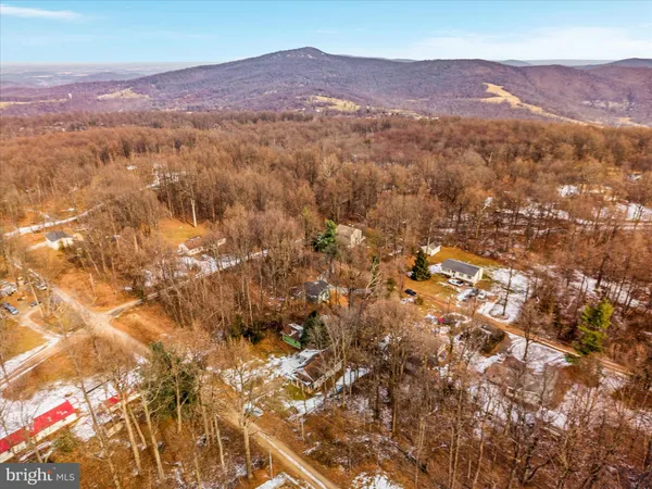 $334,900 | 139 Nez Perce Way, Chester Gap, VA 22623