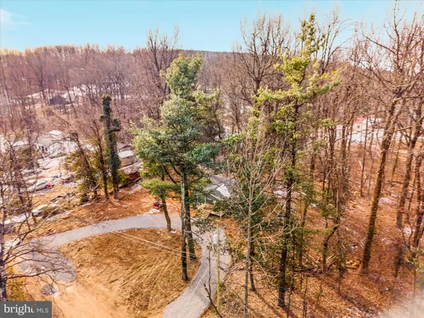 $334,900 | 139 Nez Perce Way, Chester Gap, VA 22623