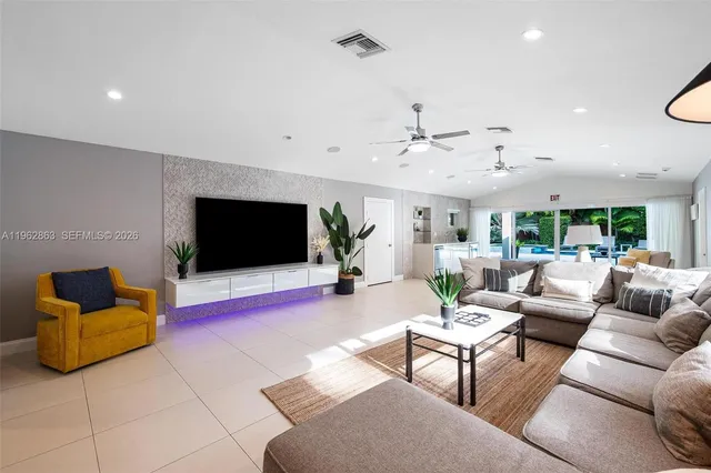 $16,000 | 1019 Northeast 115th Street, Unit 1019, Biscayne Park, FL 33161