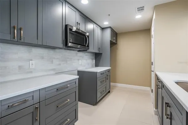 $3,400 | 345 Bayshore Boulevard, Unit 1402, Tampa, FL 33606
