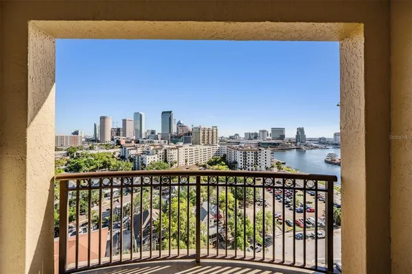$3,400 | 345 Bayshore Boulevard, Unit 1402, Tampa, FL 33606