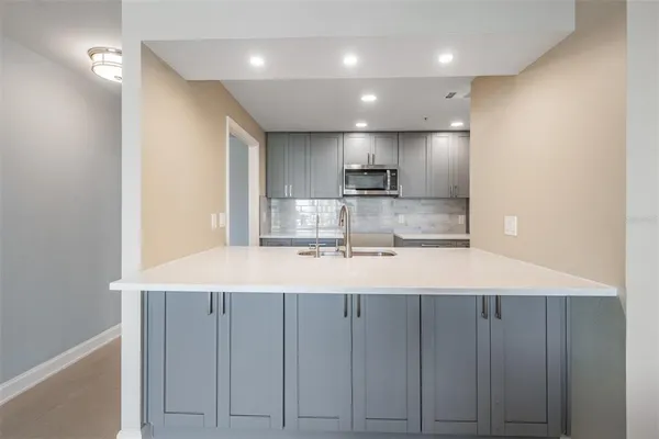 $3,400 | 345 Bayshore Boulevard, Unit 1402, Tampa, FL 33606