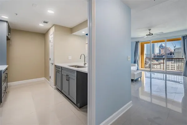 $3,400 | 345 Bayshore Boulevard, Unit 1402, Tampa, FL 33606