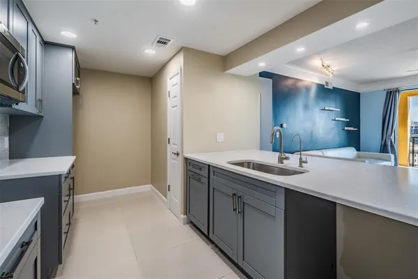 $3,400 | 345 Bayshore Boulevard, Unit 1402, Tampa, FL 33606