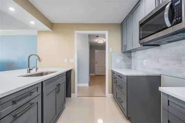 $3,400 | 345 Bayshore Boulevard, Unit 1402, Tampa, FL 33606