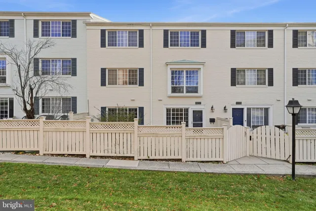 $2,200 | 1603 North Van Dorn Street, Alexandria, VA 22304