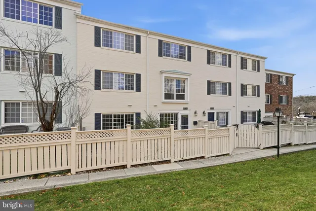 $2,200 | 1603 North Van Dorn Street, Alexandria, VA 22304