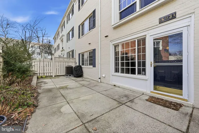 $2,200 | 1603 North Van Dorn Street, Alexandria, VA 22304