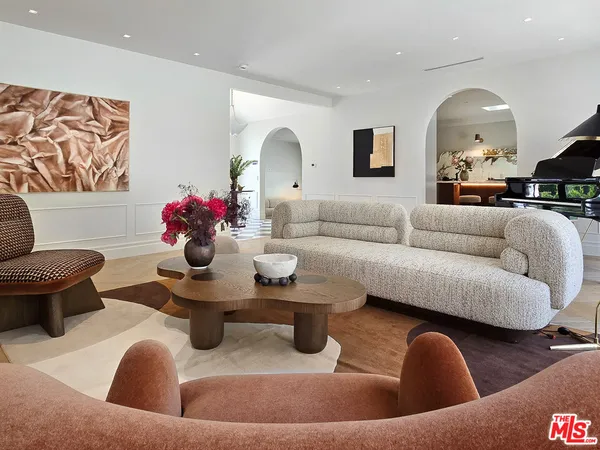 $18,900 | 2288 Coldwater Canyon Drive, Beverly Hills, CA 90210