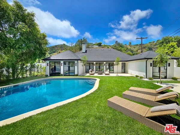 $18,900 | 2288 Coldwater Canyon Drive, Beverly Hills, CA 90210