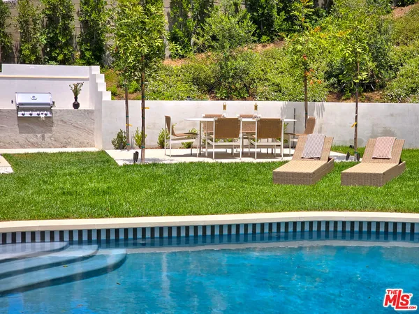 $18,900 | 2288 Coldwater Canyon Drive, Beverly Hills, CA 90210