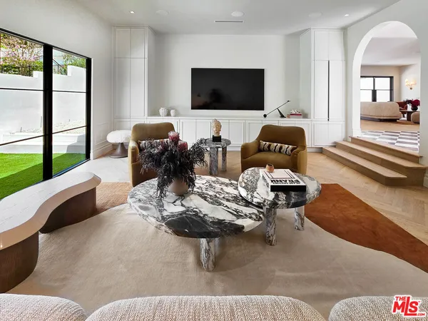 $18,900 | 2288 Coldwater Canyon Drive, Beverly Hills, CA 90210