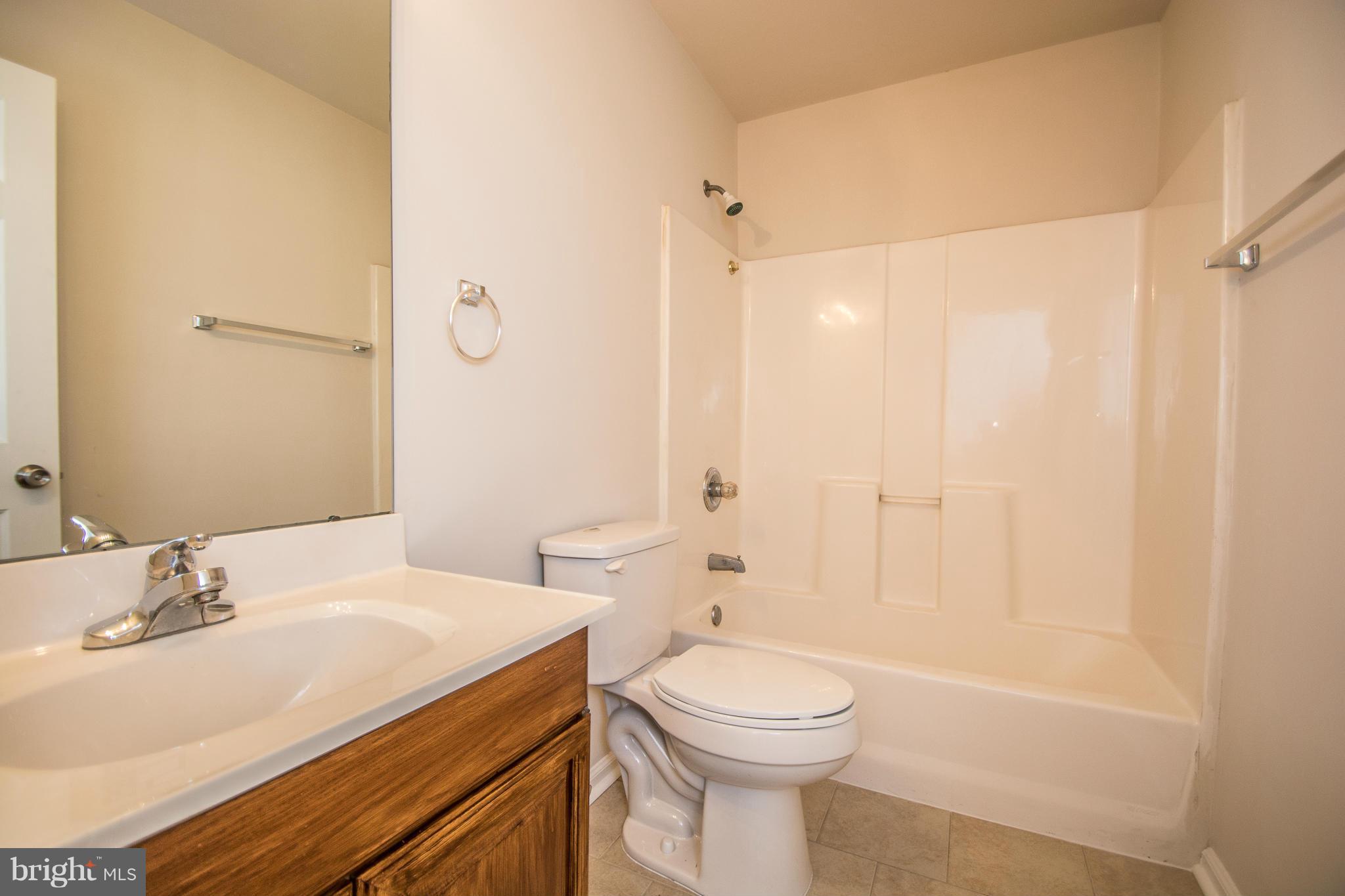 14201 Inlet Road Culpeper, VA 22701 - Photo 22 of 30 Upstairs Bath
