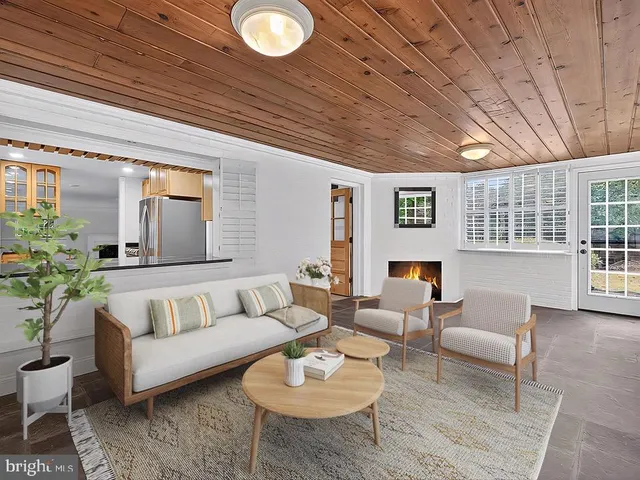 $1,100,000 | 45545 Lakeside Drive, Sterling, VA 20165