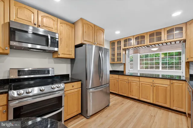 $1,100,000 | 45545 Lakeside Drive, Sterling, VA 20165