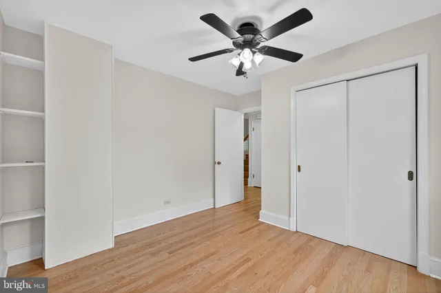 a bathroom with a toilet