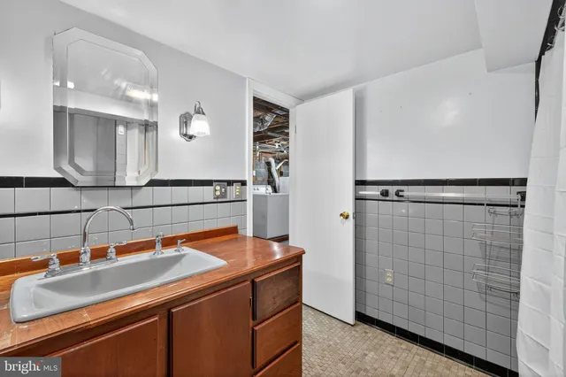 $1,100,000 | 45545 Lakeside Drive, Sterling, VA 20165