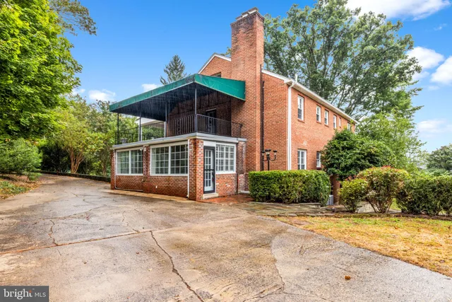 $1,100,000 | 45545 Lakeside Drive, Sterling, VA 20165