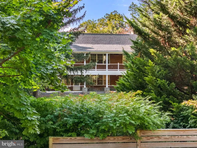 $1,100,000 | 45545 Lakeside Drive, Sterling, VA 20165