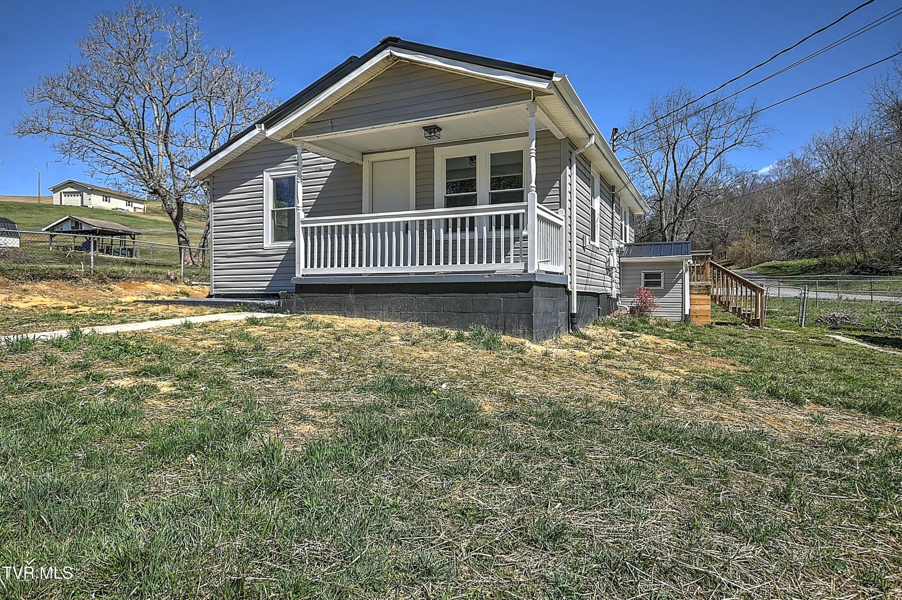 20763 Campground Road Bristol, VA 24202 - Photo 3 of 46 tempImageE1LnUI