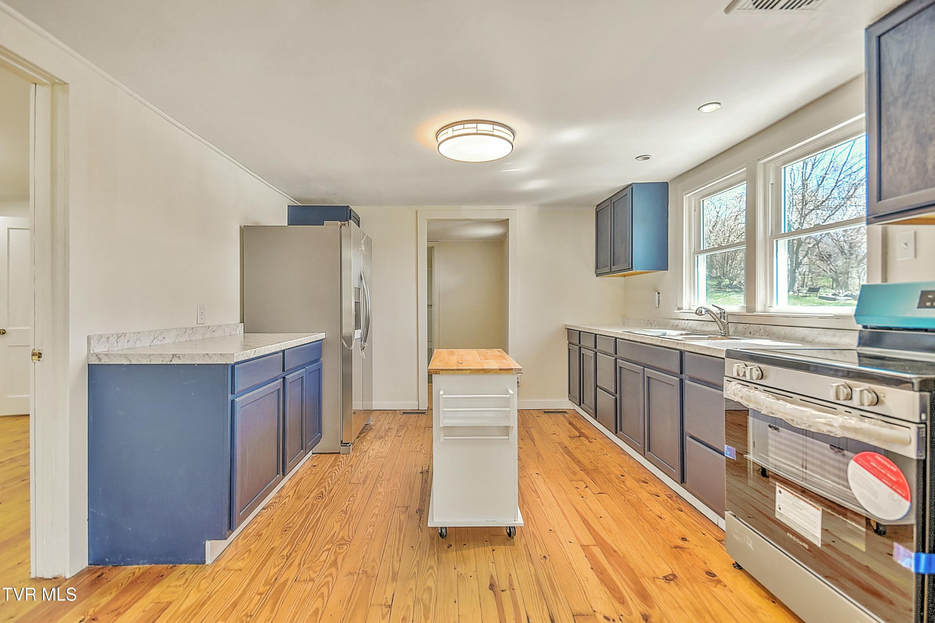20763 Campground Road Bristol, VA 24202 - Photo 36 of 46 tempImageBxmlga