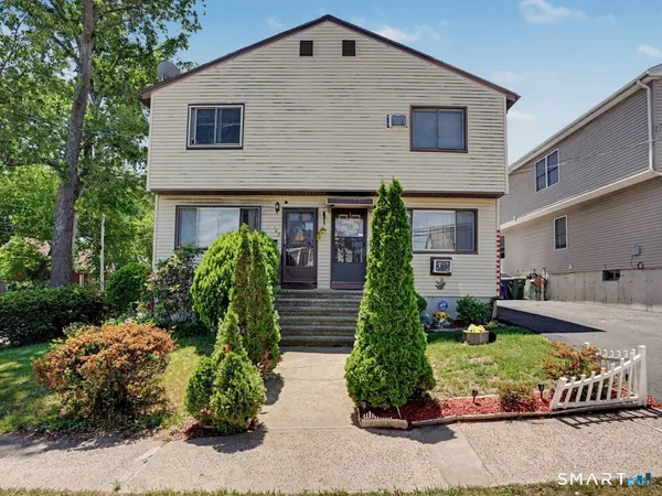 $319,900 | 160 Granfield Avenue, Bridgeport, CT 06610