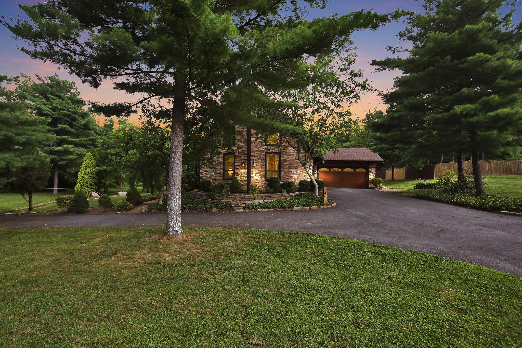 5482 Blacklick-Eastern Road Northwest Pickerington, OH 43147 - Photo 1 of 131 1-web-or-mls-Twilight