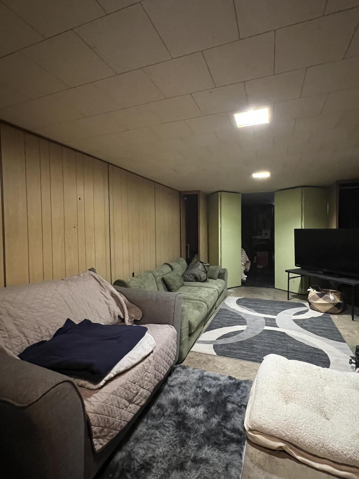 4601 Wright Avenue Racine, WI 53405 - Photo 11 of 13 Rec Area