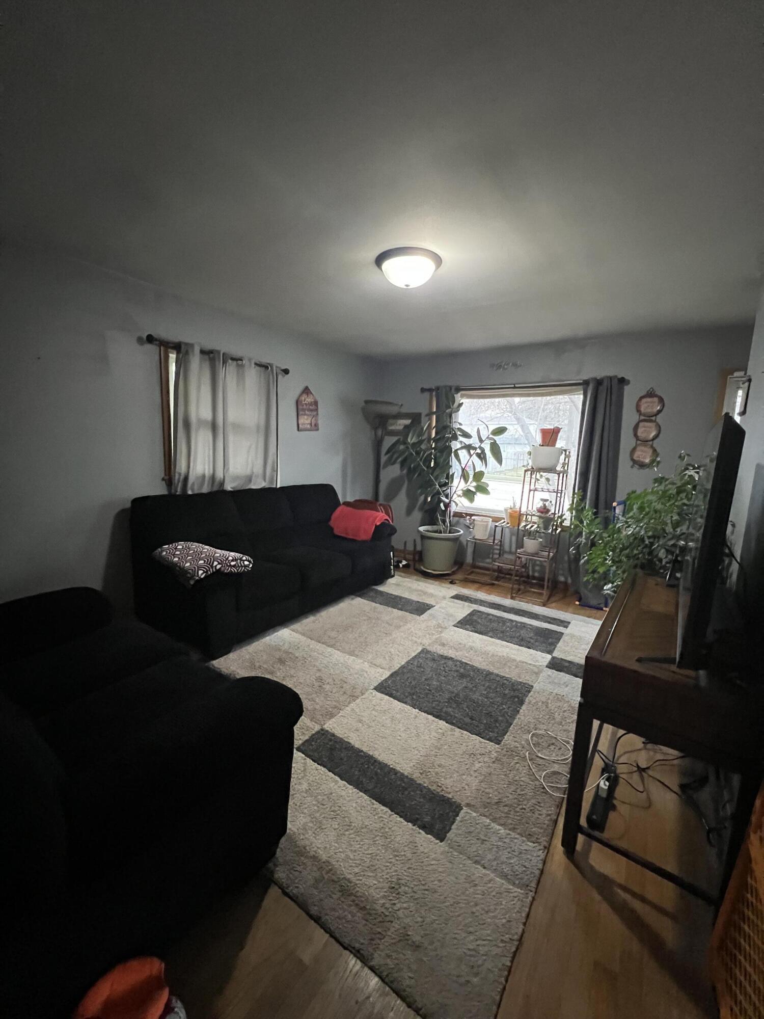 4601 Wright Avenue Racine, WI 53405 - Photo 2 of 13 LR 1