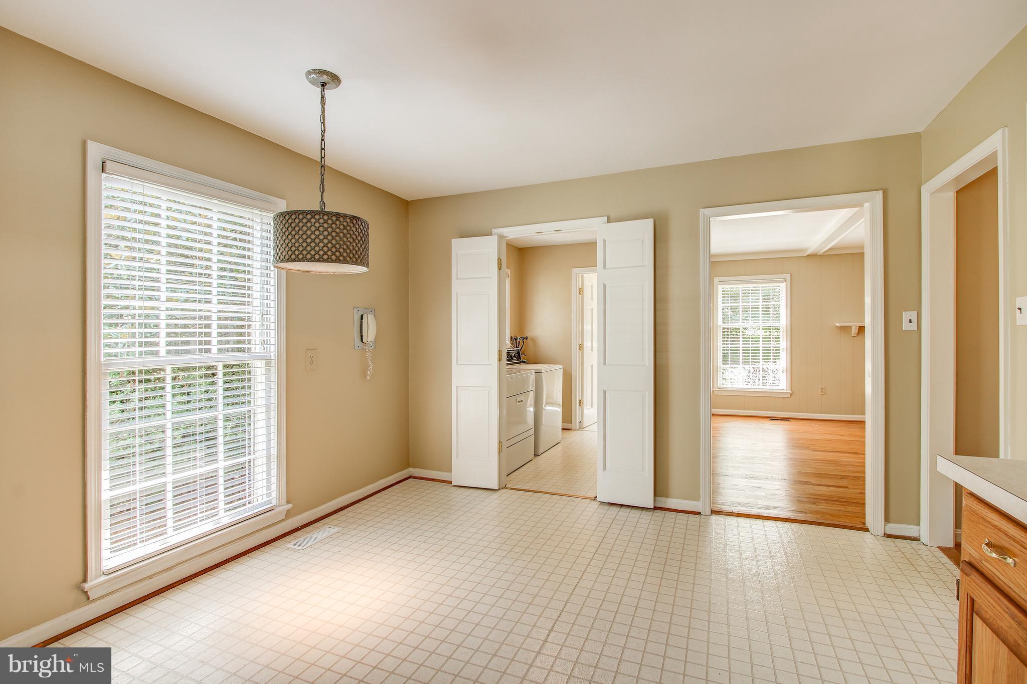 9820 Brookford Road Potomac, MD 20854 - Photo 14 of 30 Interior (General)
