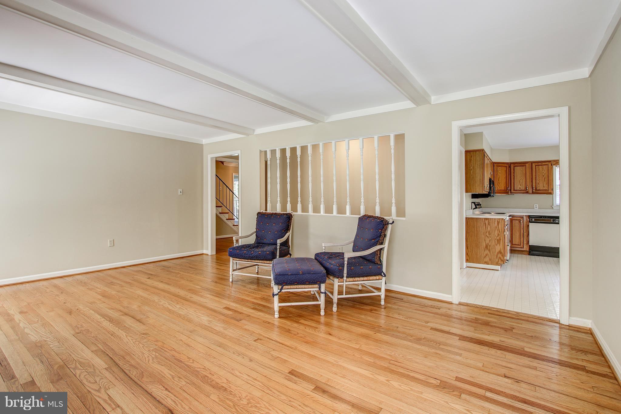 9820 Brookford Road Potomac, MD 20854 - Photo 10 of 30 Family Room