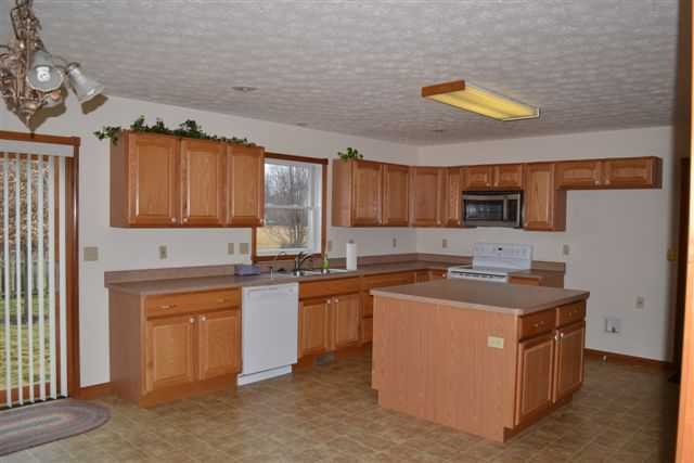 3367 Maple Grove Road Springfield, OH 45504 - Photo 3 of 25