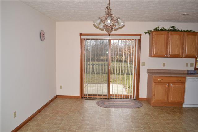 3367 Maple Grove Road Springfield, OH 45504 - Photo 4 of 25