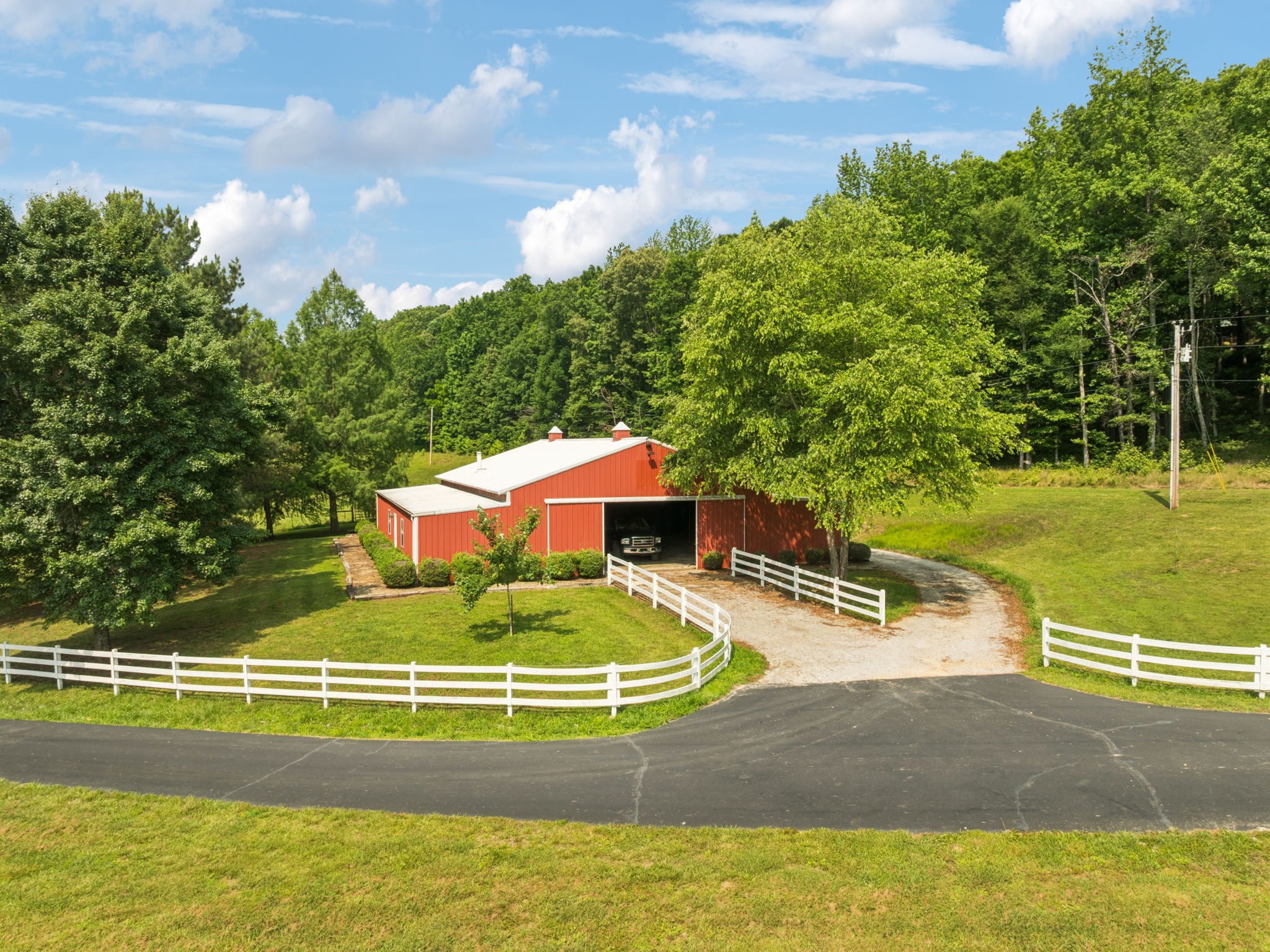 196 Moore Road Westpoint, TN 38486 - Photo 8 of 89 a view of a house with a big yard