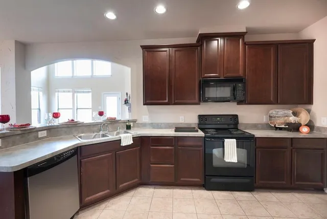 $2,550 | 4700 Evanshire Way, McKinney, TX 75070