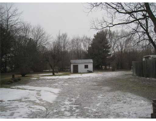 56933 Oak Road South Bend, IN 46619 - Photo 11 of 12 Gallery Image 11
