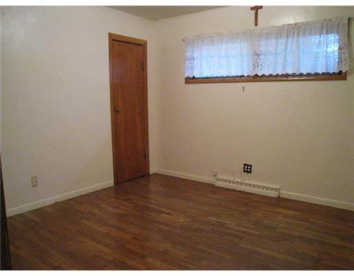 56933 Oak Road South Bend, IN 46619 - Photo 7 of 12 Gallery Image 7