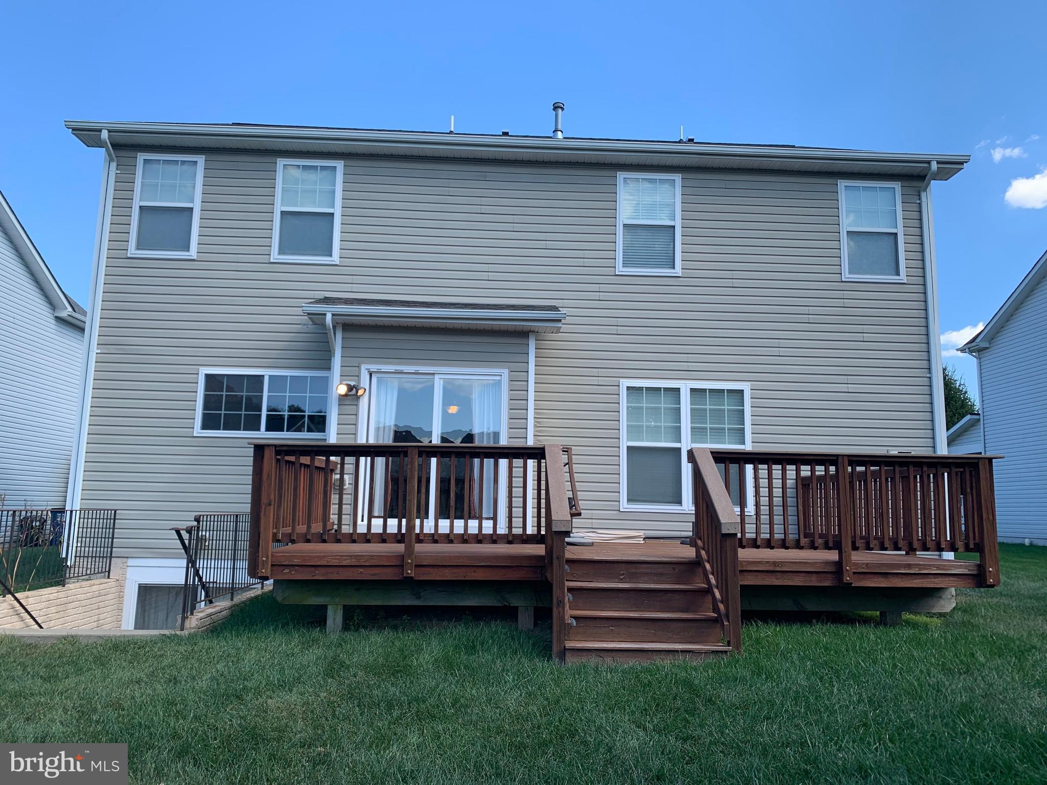 18538 Quantico Gateway Drive Triangle, VA 22172 - Photo 2 of 19