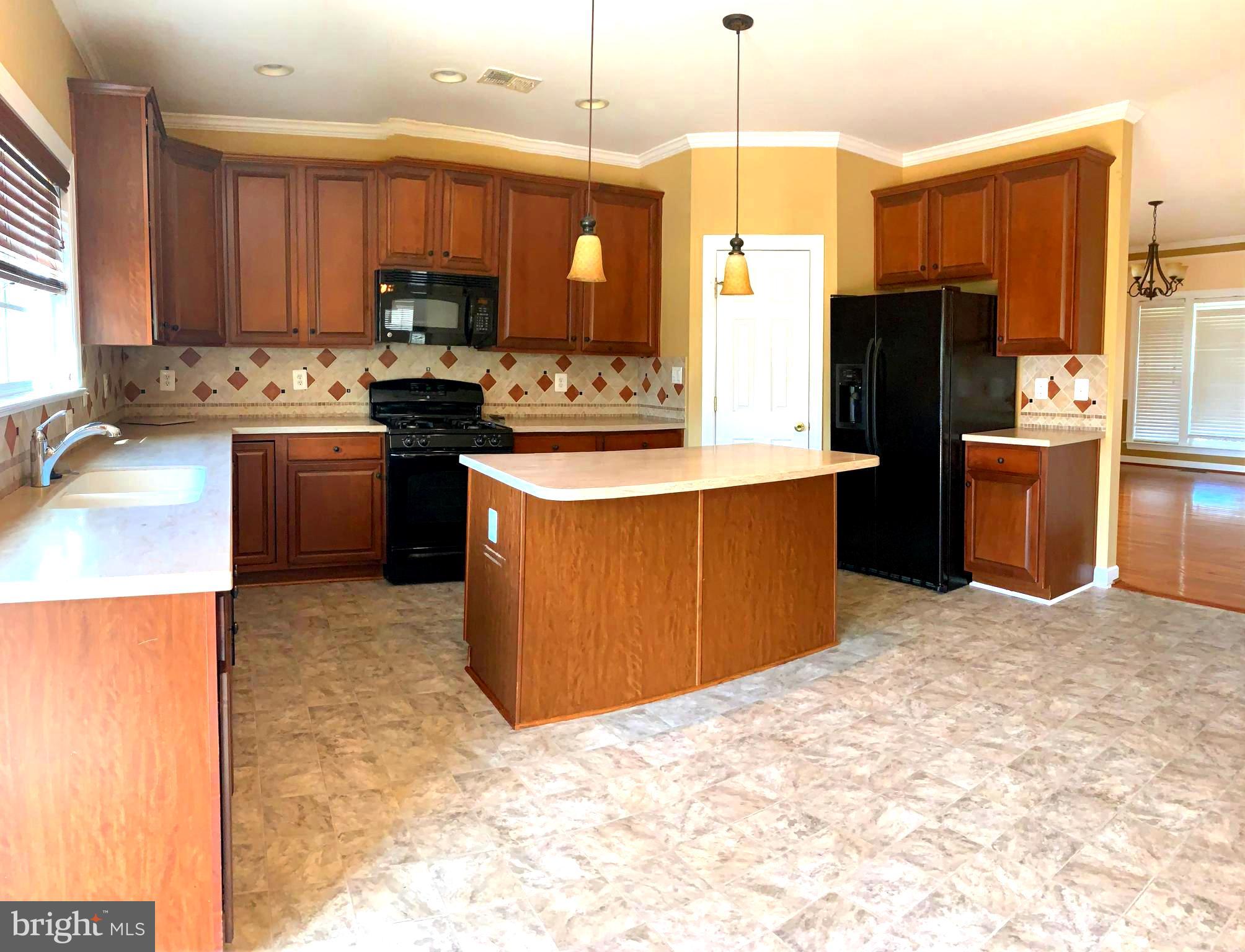 18538 Quantico Gateway Drive Triangle, VA 22172 - Photo 3 of 19