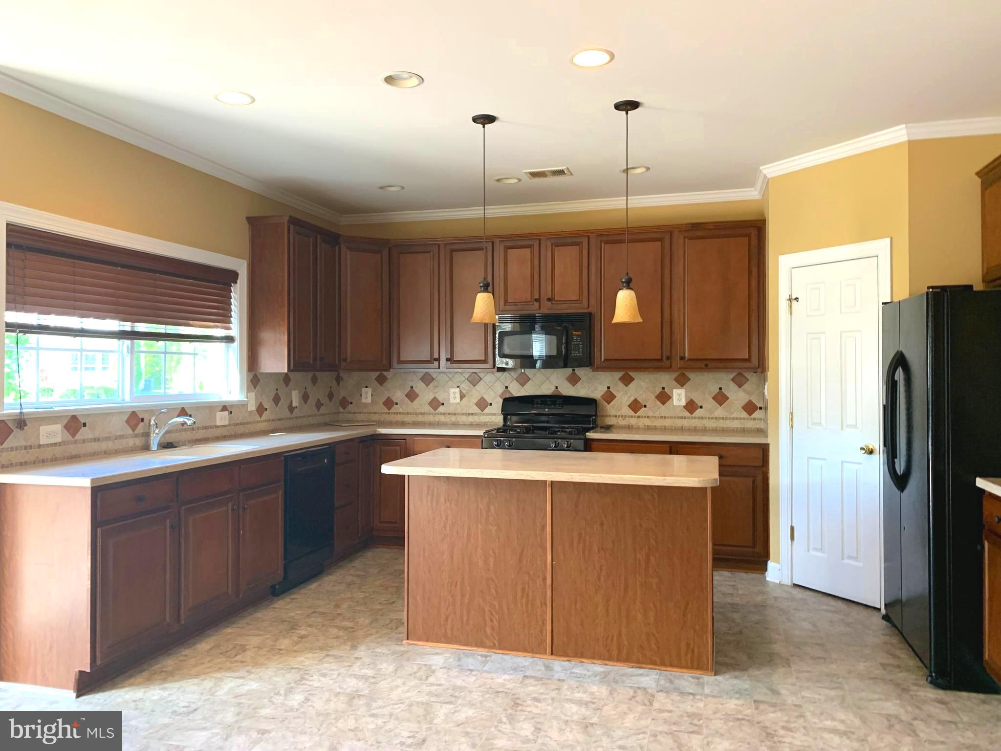 18538 Quantico Gateway Drive Triangle, VA 22172 - Photo 4 of 19