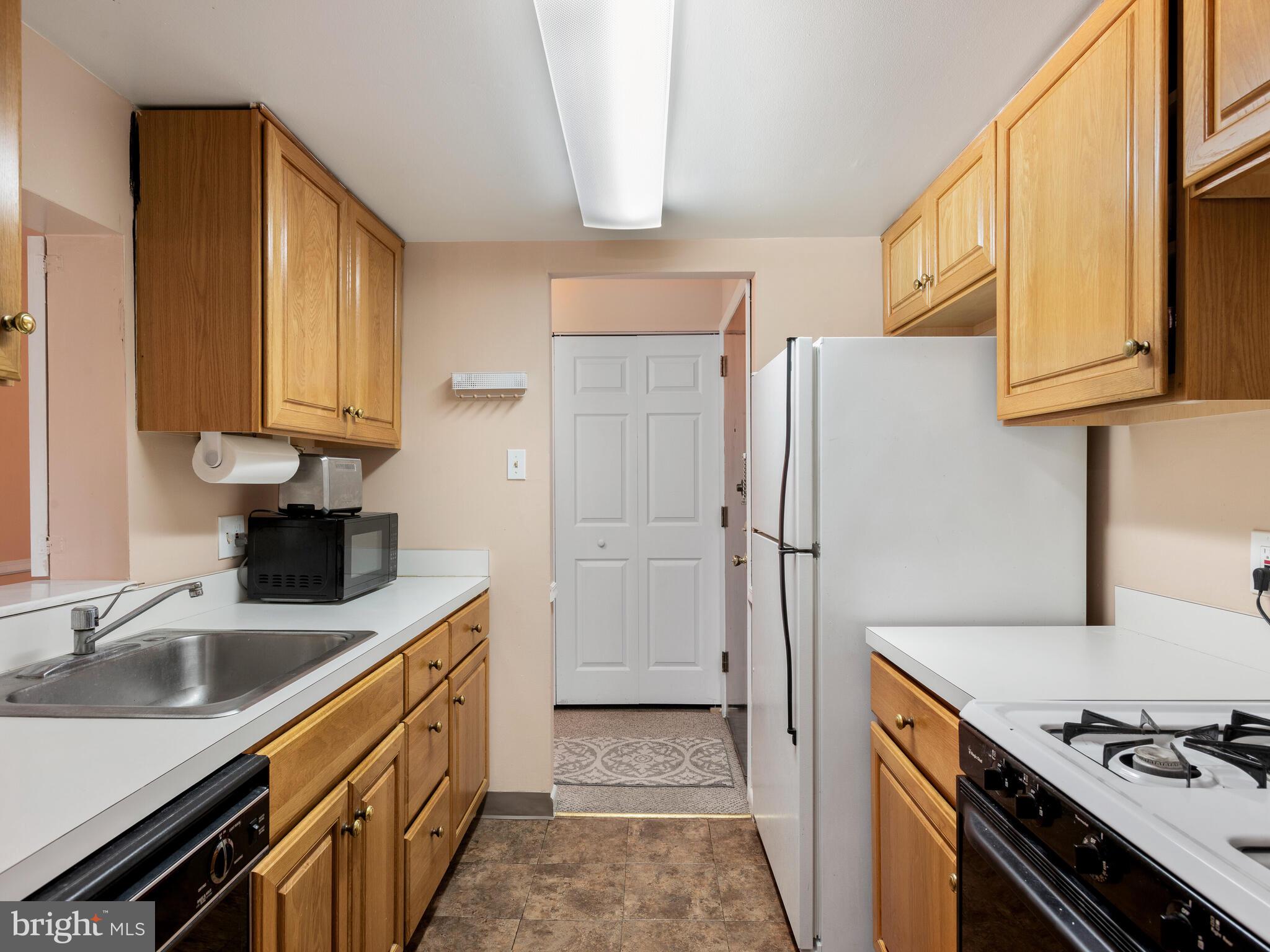 197 Drummers Lane Wayne, PA 19087 - Photo 13 of 28