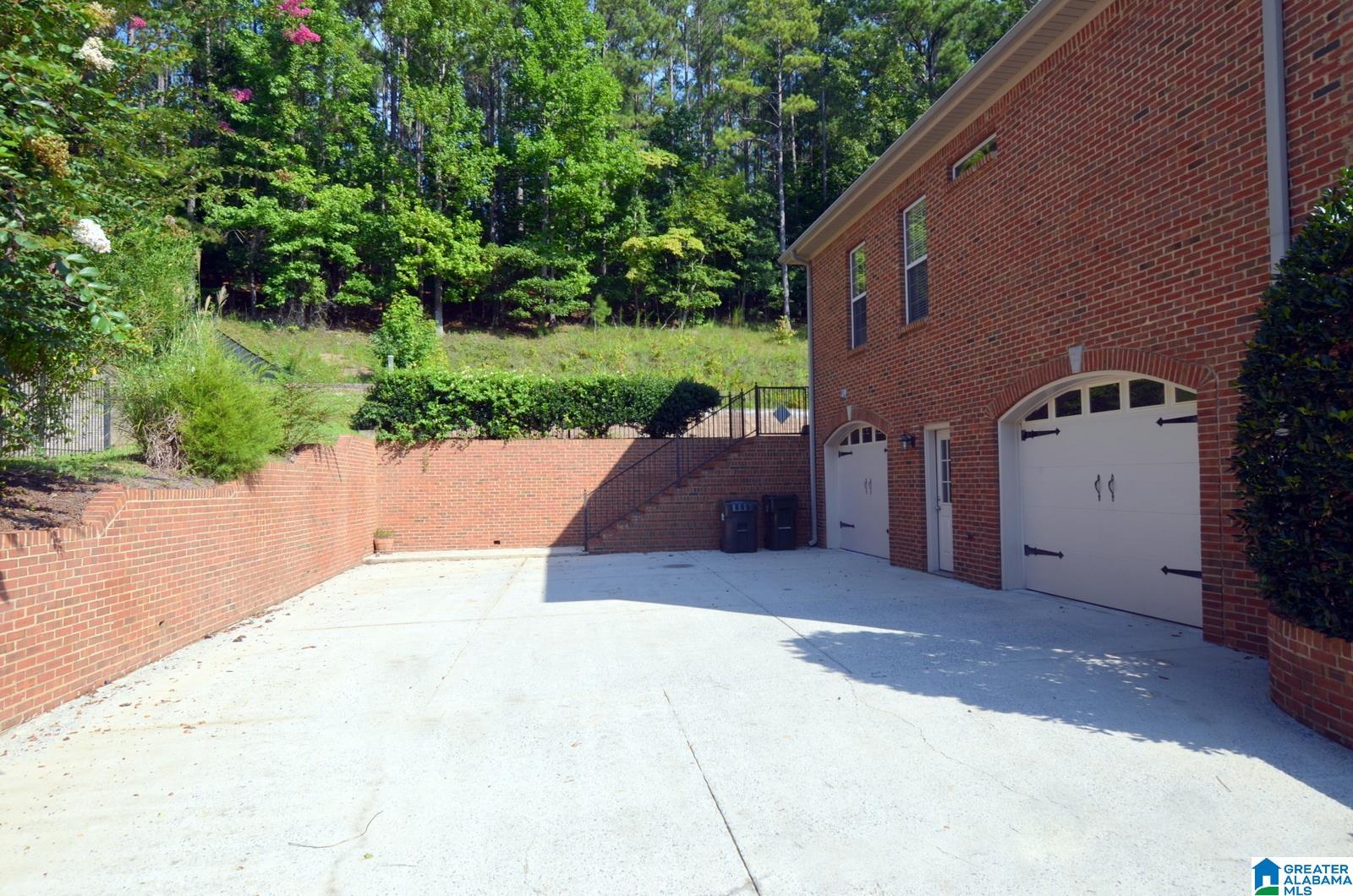 1065 Stoneykirk Road Pelham, AL 35124 - Photo 5 of 58